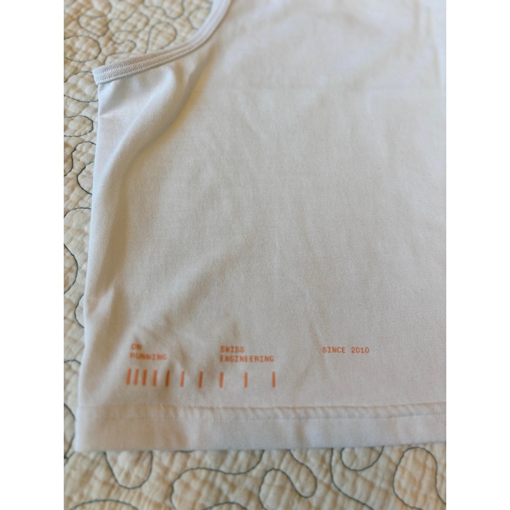 On Running On Run Tank Womens Medium White Sleeveless Tank Top NWOT - Picture 3 of 6